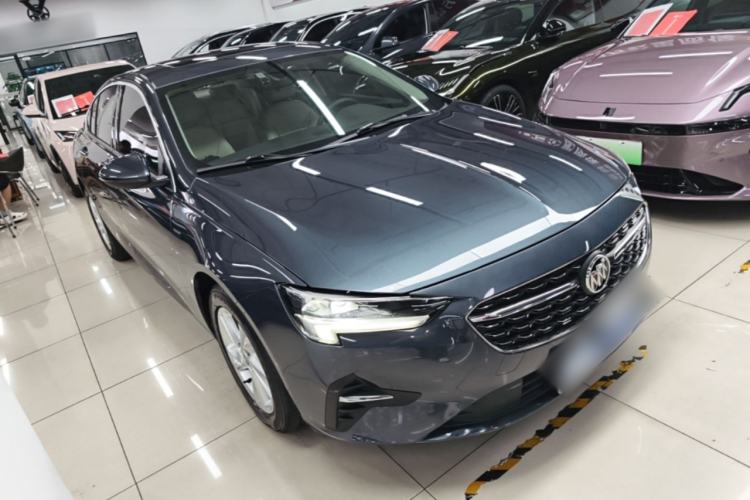 Used Buick Regal 2020 552T Elite Edition Front Right 45 Deg