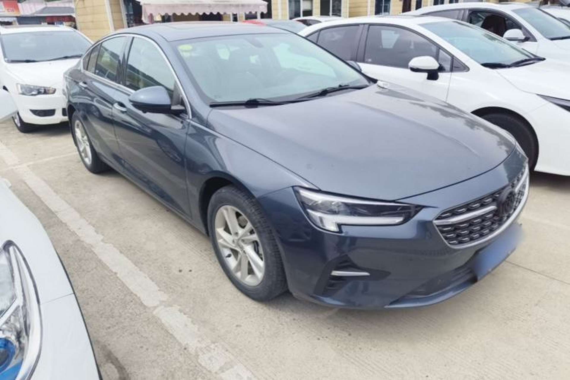Used Buick Regal 2020 552T Elite Edition Front Right 45 Deg