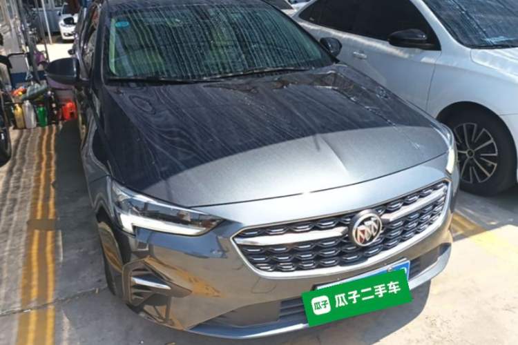 Used Buick Regal 2020 552T Elite Edition Front Right 45 Deg