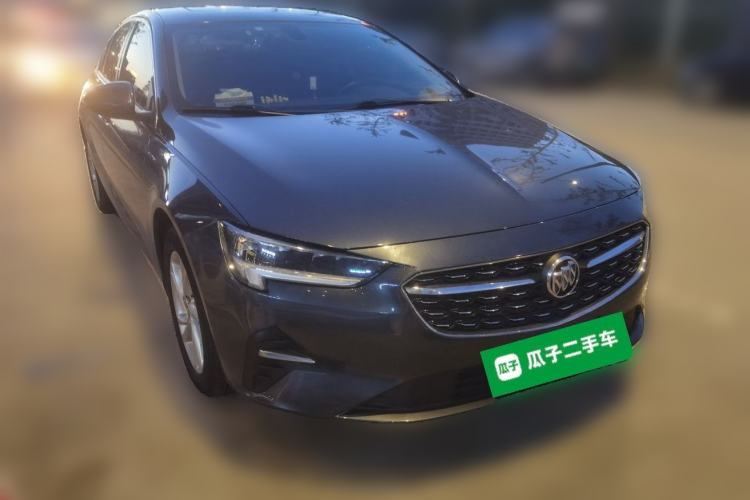 Used Buick Regal 2020 552T Luxury Version Front Right 45 Deg