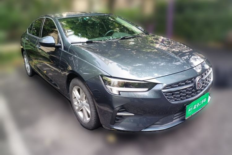 Used Buick Regal 2020 552T Luxury Version Front Right 45 Deg