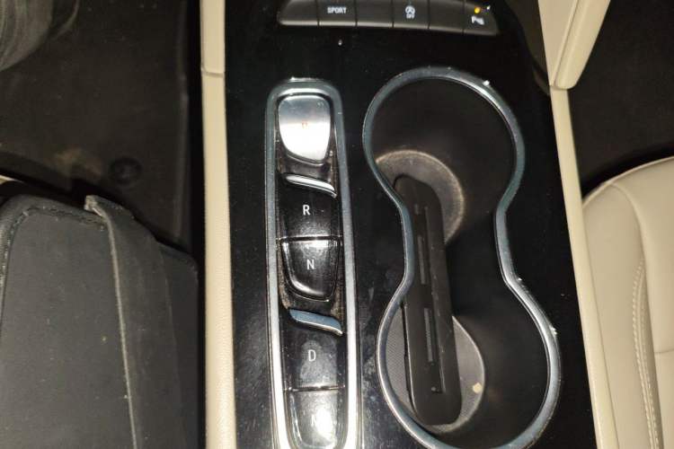 Used Buick Regal 2020 552T Elite Edition Gear Lever