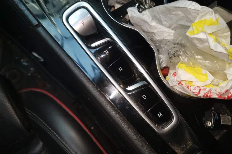 Used Buick Regal 2020 GS 28T Elite Model Gear Lever
