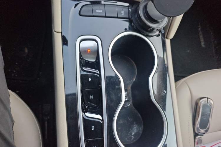 Used Buick Regal 2020 552T Elite Edition Gear Lever