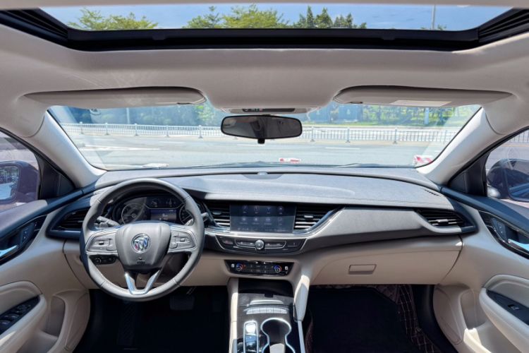 Used Buick Regal 2020 552T Elite Edition Interior 2