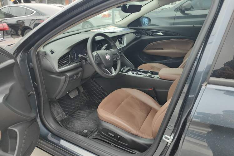 Used Buick Regal 2020 552T Luxury Version Interior 3