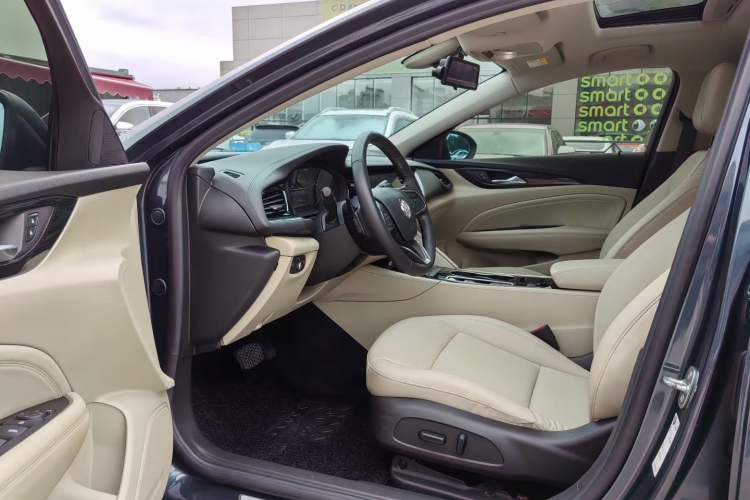 Used Buick Regal 2020 552T Elite Edition Interior 3