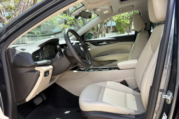 Used Buick Regal 2020 552T Elite Edition Interior 3
