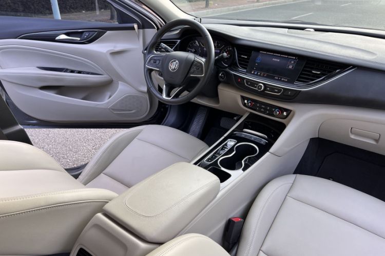 Used Buick Regal 2020 552T Elite Edition Interior 5