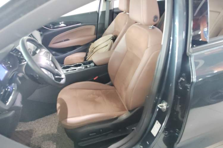 Used Buick Regal 2020 552T Luxury Version Left Front Seat
