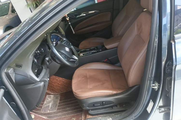 Used Buick Regal 2020 552T Luxury Version Left Front Seat