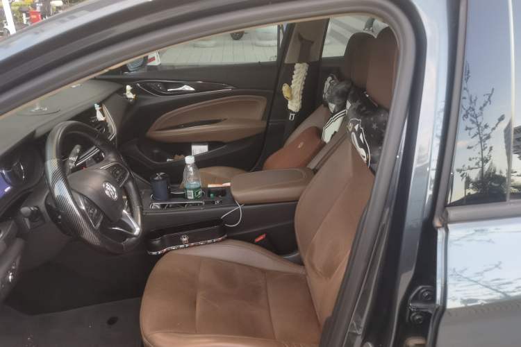 Used Buick Regal 2020 552T Luxury Version Left Front Seat
