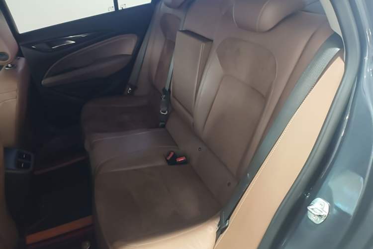 Used Buick Regal 2020 552T Luxury Version Left Rear Seat