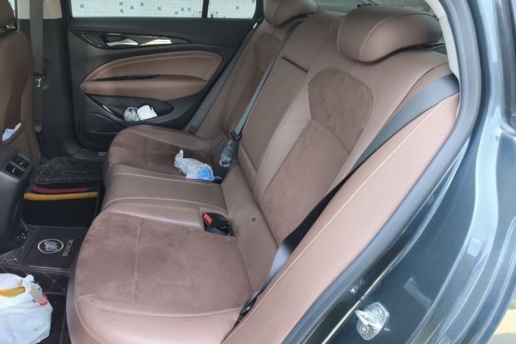 Used Buick Regal 2020 552T Luxury Version Left Rear Seat