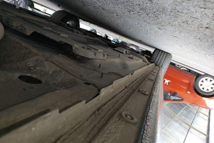 Used Buick Regal 2020 552T Luxury Version Left Side Sill