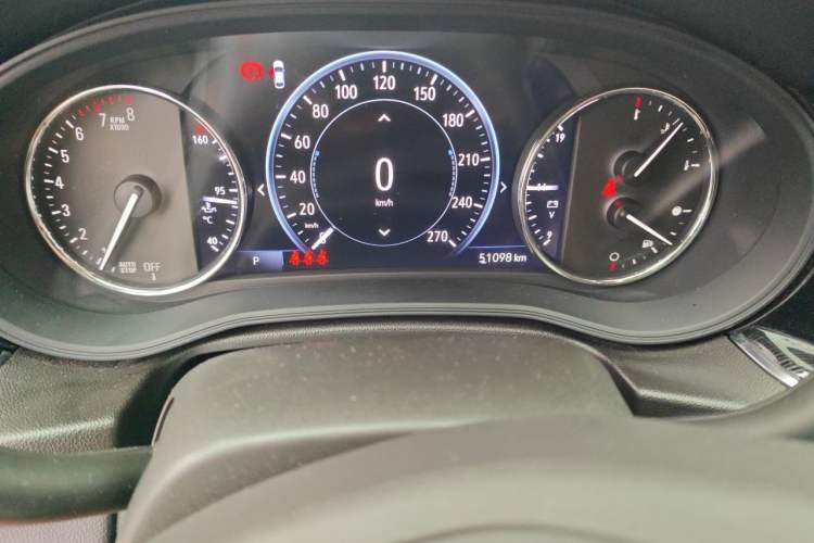 Used Buick Regal 2020 552T Luxury Version Odometer Close Up