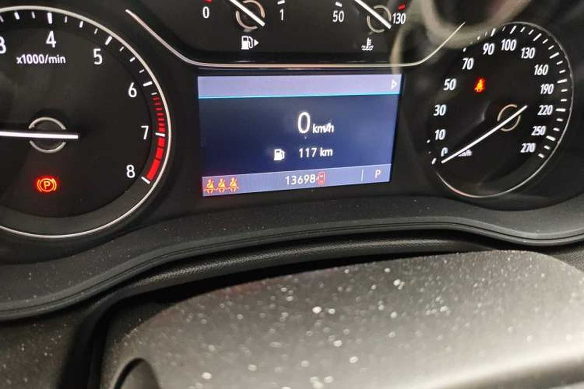 Used Buick Regal 2020 552T Elite Edition Odometer Close Up