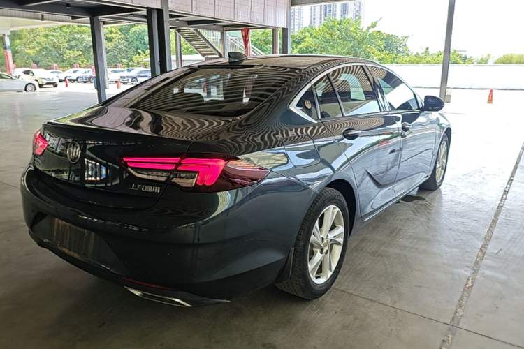 Used Buick Regal 2020 552T Elite Edition Rear Right 45 Deg