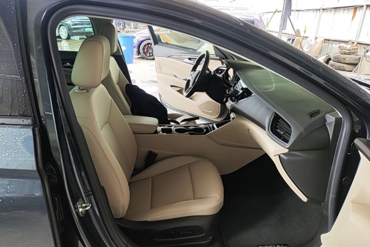 Used Buick Regal 2020 552T Elite Edition Right Front Seat
