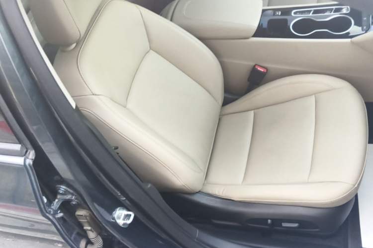 Used Buick Regal 2020 552T Elite Edition Right Front Seat