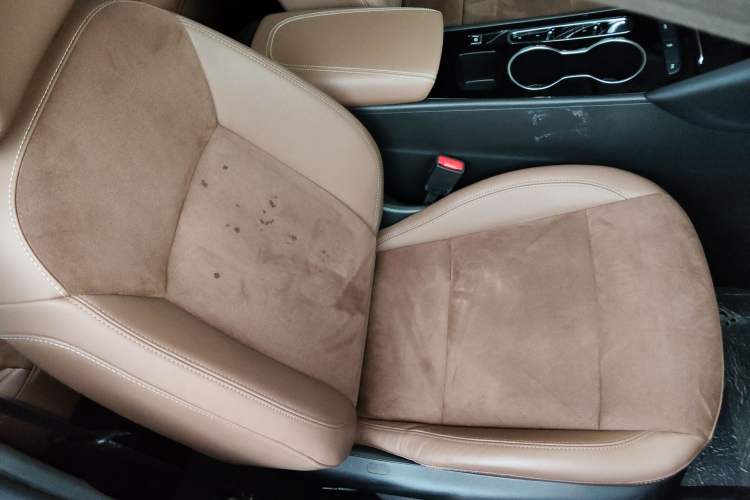 Used Buick Regal 2020 552T Luxury Version Right Front Seat