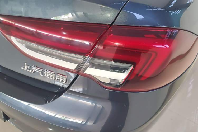 Used Buick Regal 2020 552T Luxury Version Right Rear Taillight