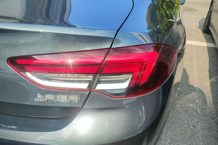 Used Buick Regal 2020 552T Elite Edition Right Rear Taillight