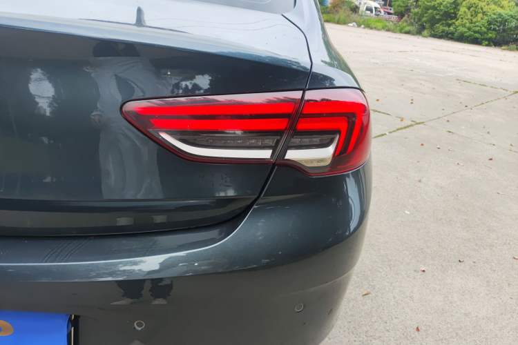 Used Buick Regal 2020 552T Elite Edition Right Rear Taillight