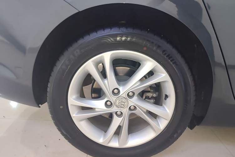 Used Buick Regal 2020 552T Luxury Version Right Rear Wheel Hub