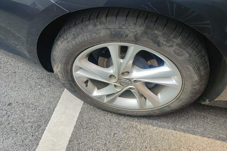 Used Buick Regal 2020 552T Elite Edition Right Rear Wheel Hub