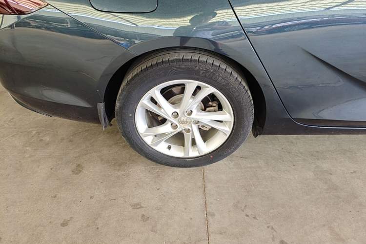 Used Buick Regal 2020 552T Elite Edition Right Rear Wheel Hub