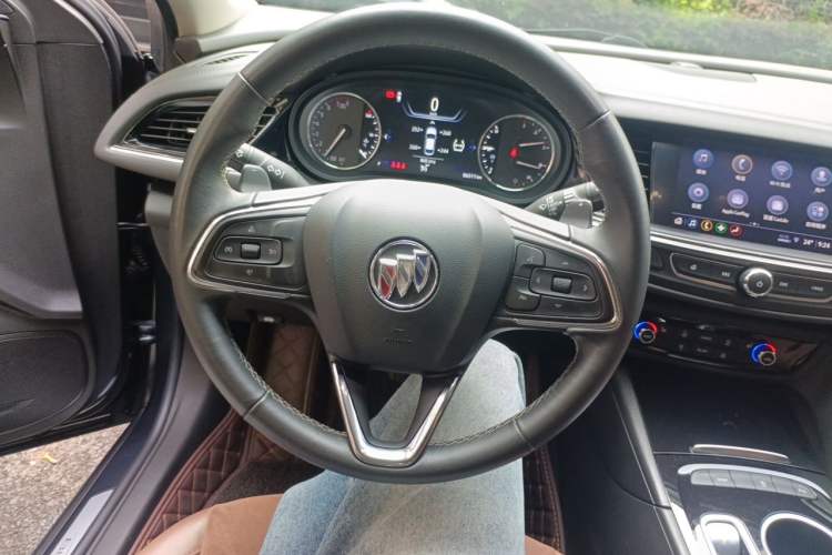 Used Buick Regal 2020 552T Luxury Version Steering Wheel