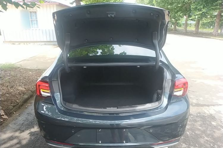 Used Buick Regal 2020 552T Luxury Version Trunk