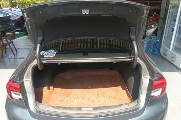 Used Buick Regal 2020 552T Luxury Version Trunk