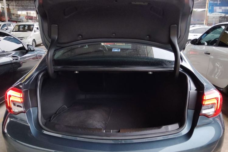 Used Buick Regal 2020 552T Luxury Version Trunk