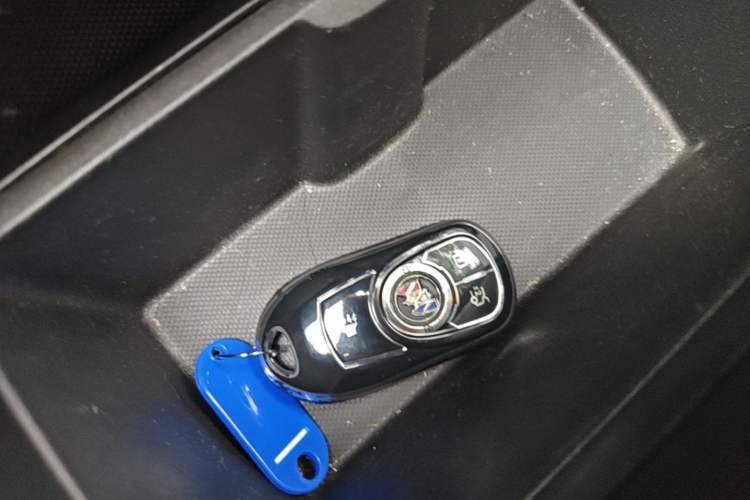 Used Buick Regal 2020 552T Elite Edition Vehicle Key