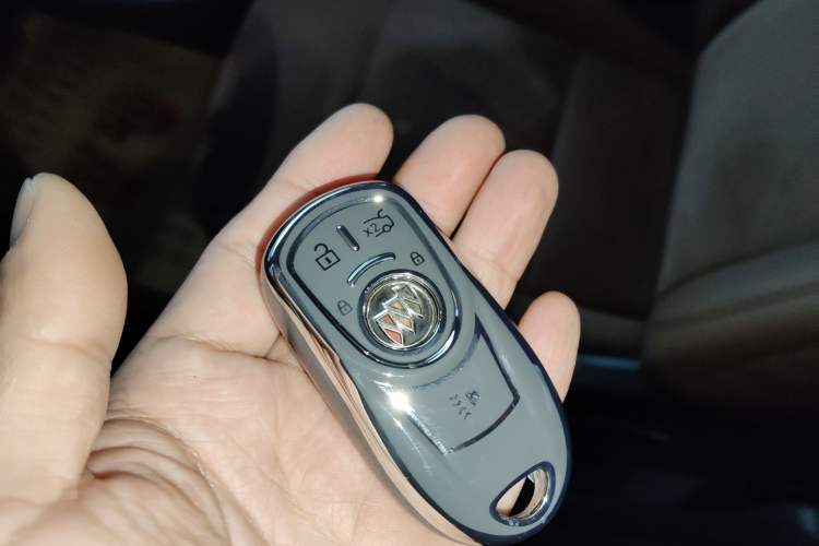 Used Buick Regal 2020 552T Luxury Version Vehicle Key