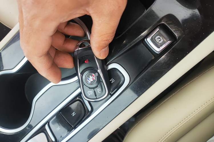 Used Buick Regal 2020 552T Elite Edition Vehicle Key