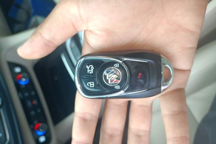 Used Buick Regal 2020 552T Elite Edition Vehicle Key