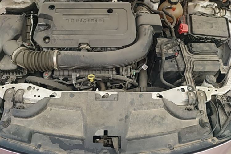 Used Buick Regal 2020 GS 28T Elite Model Engine Bay