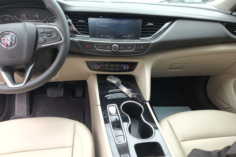 Used Buick Regal 2020 552T Elite Edition Gear Lever