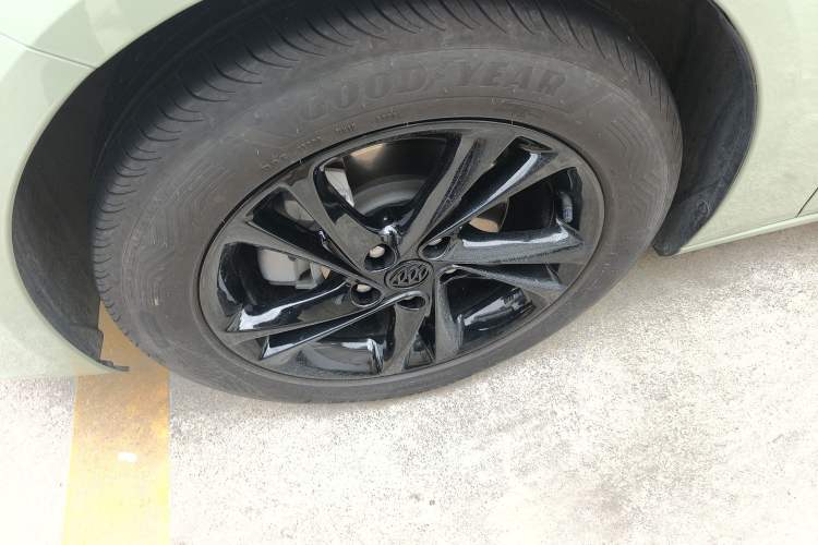 Used Buick Regal 2020 552T Elite Edition Left Front Wheel Hub