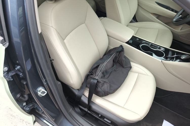 Used Buick Regal 2020 552T Elite Edition Right Front Seat