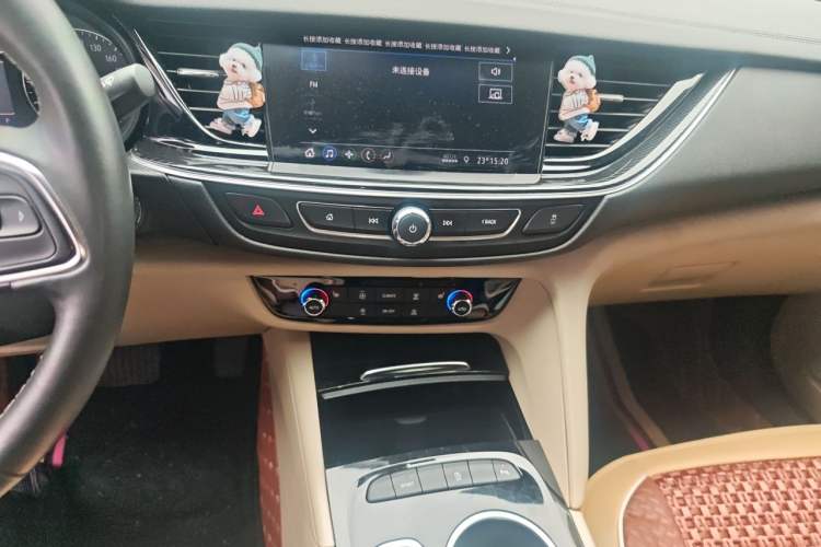 Used Buick Regal 2020 552T Elite Edition Audio And AC Panel