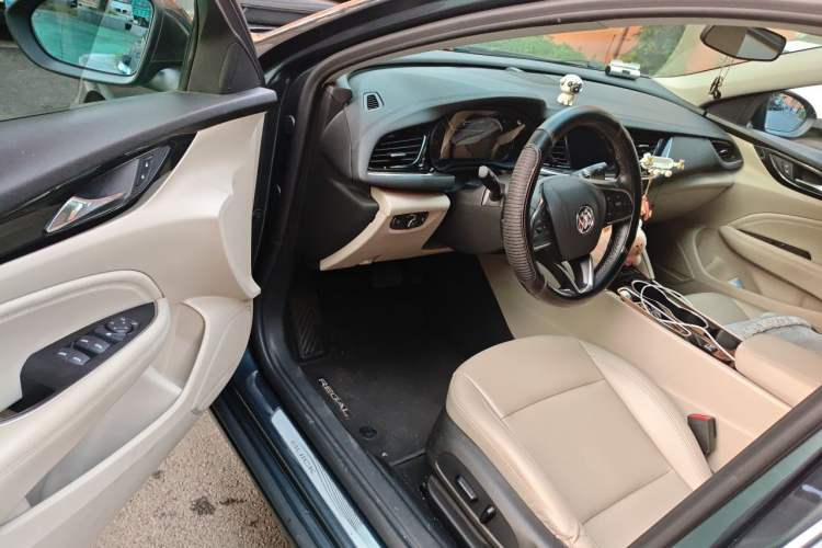 Used Buick Regal 2020 552T Elite Edition Driver Seat