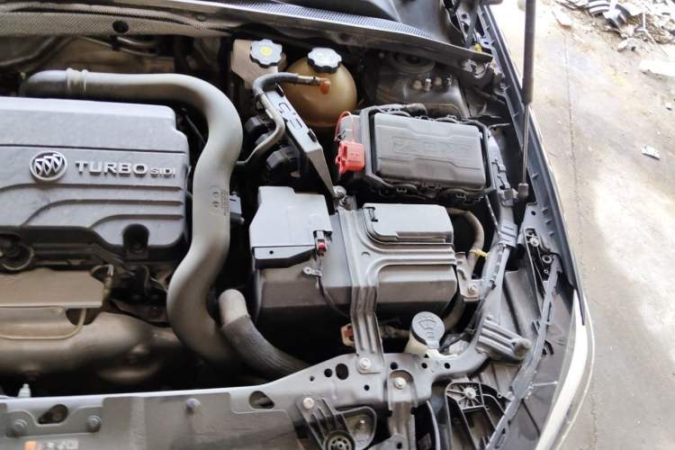 Used Buick Regal 2020 552T Elite Edition Engine Bay Left