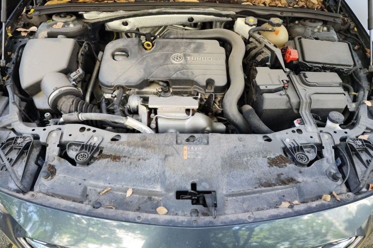 Used Buick Regal 2020 552T Elite Edition Engine Bay
