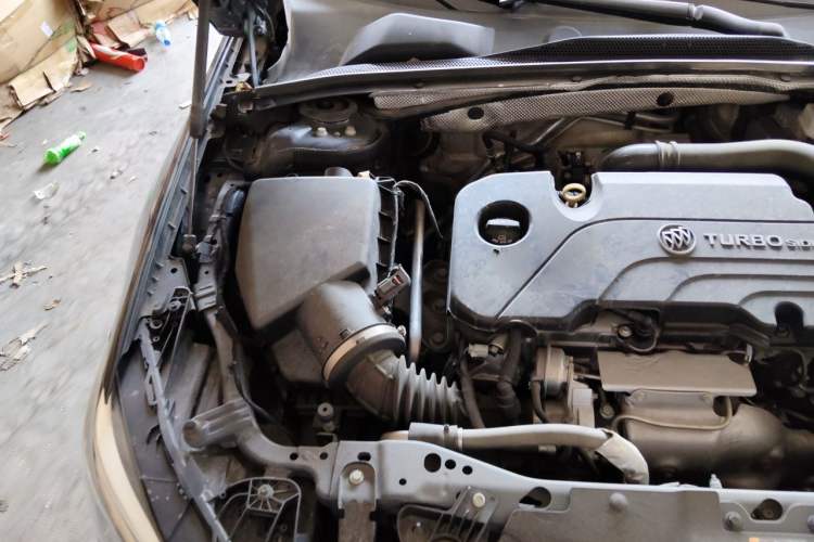 Used Buick Regal 2020 552T Elite Edition Engine Bay Right