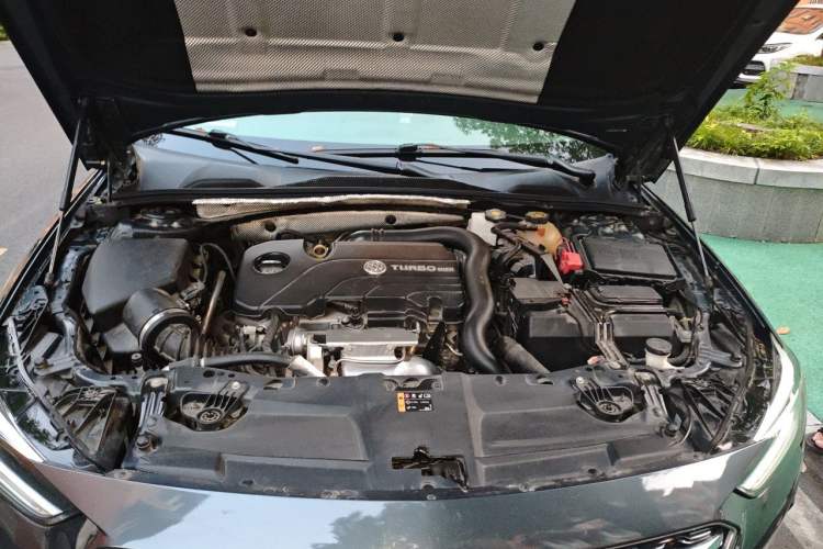 Used Buick Regal 2020 552T Elite Edition Engine Bay