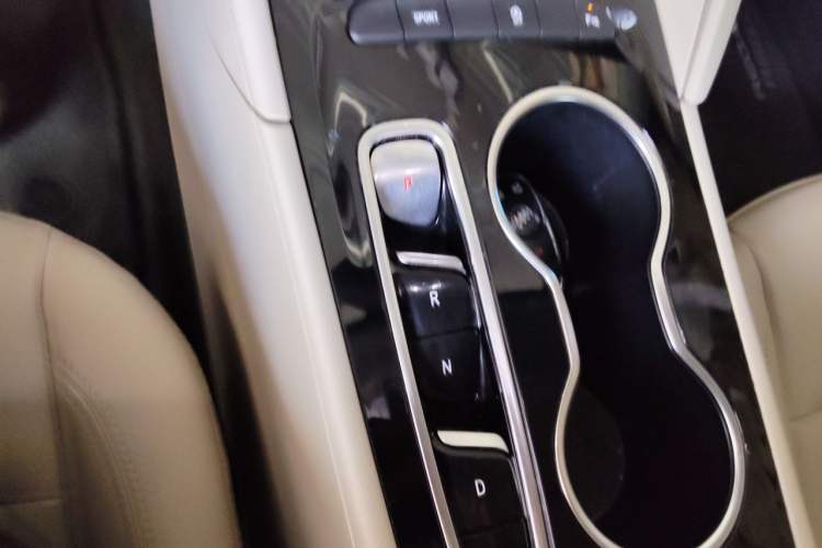 Used Buick Regal 2020 552T Elite Edition Gear Lever